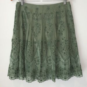 Elie Tahari green lace skirt size 4